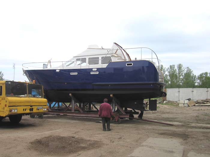Моторная яхта Евро1200АСА